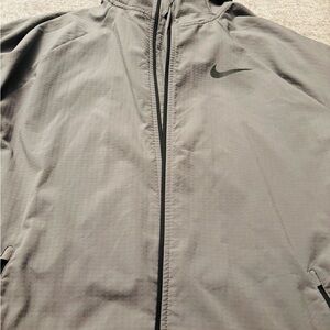 Nike Men's Charcoal Windbreaker